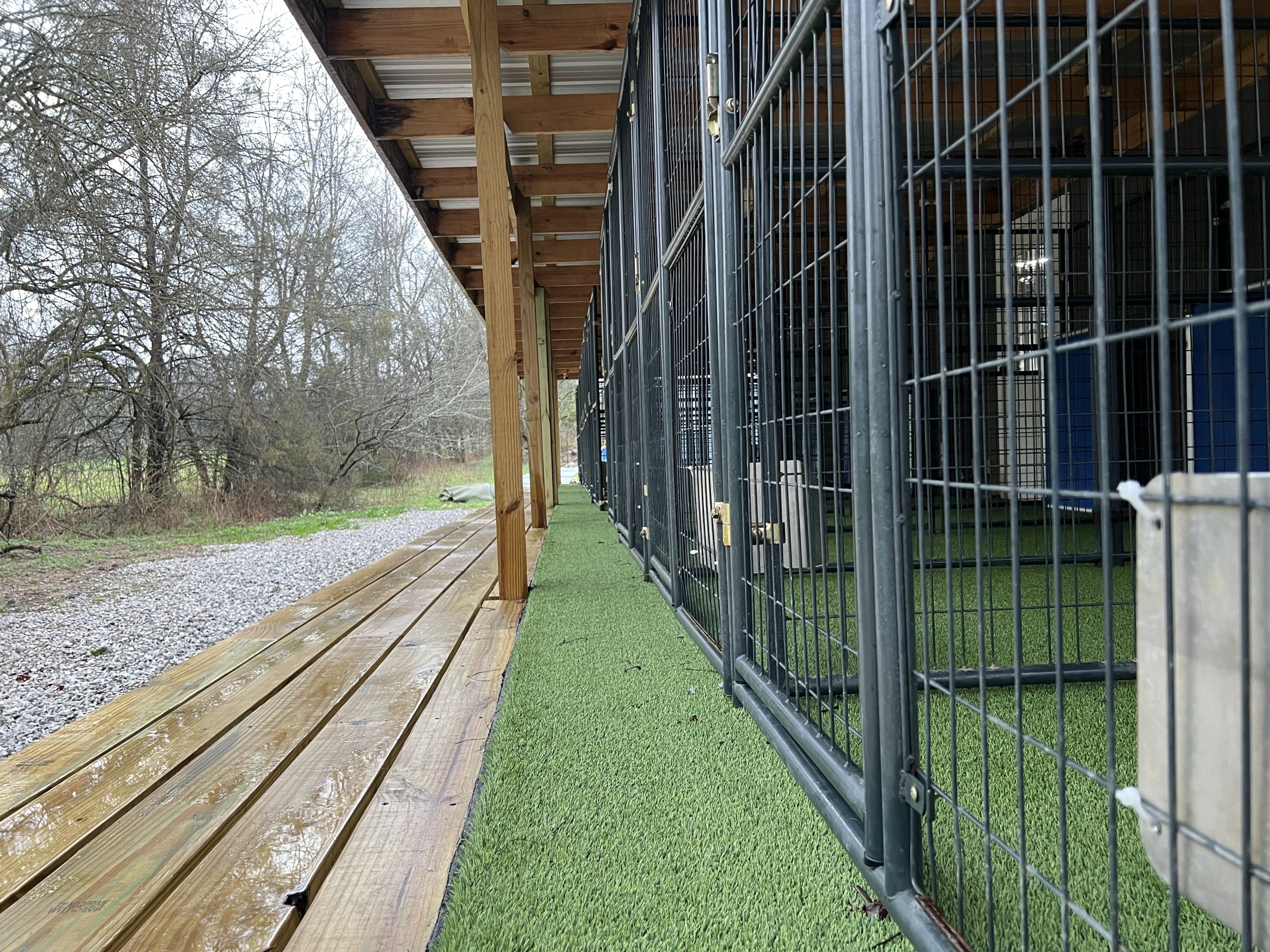 The covered run aisle